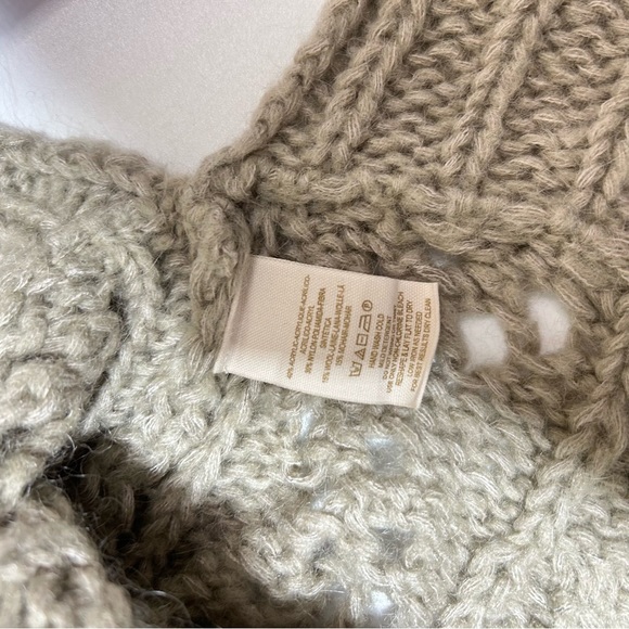 Free People chunky knit sweater|oversized | neutral | size medium - Picture 8 of 11